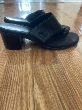 AEROSOLES Black Open-Toe Block Heel Slide